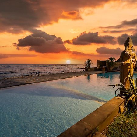 Ganesh Beach Hotel Candi Dasa  Exterior photo
